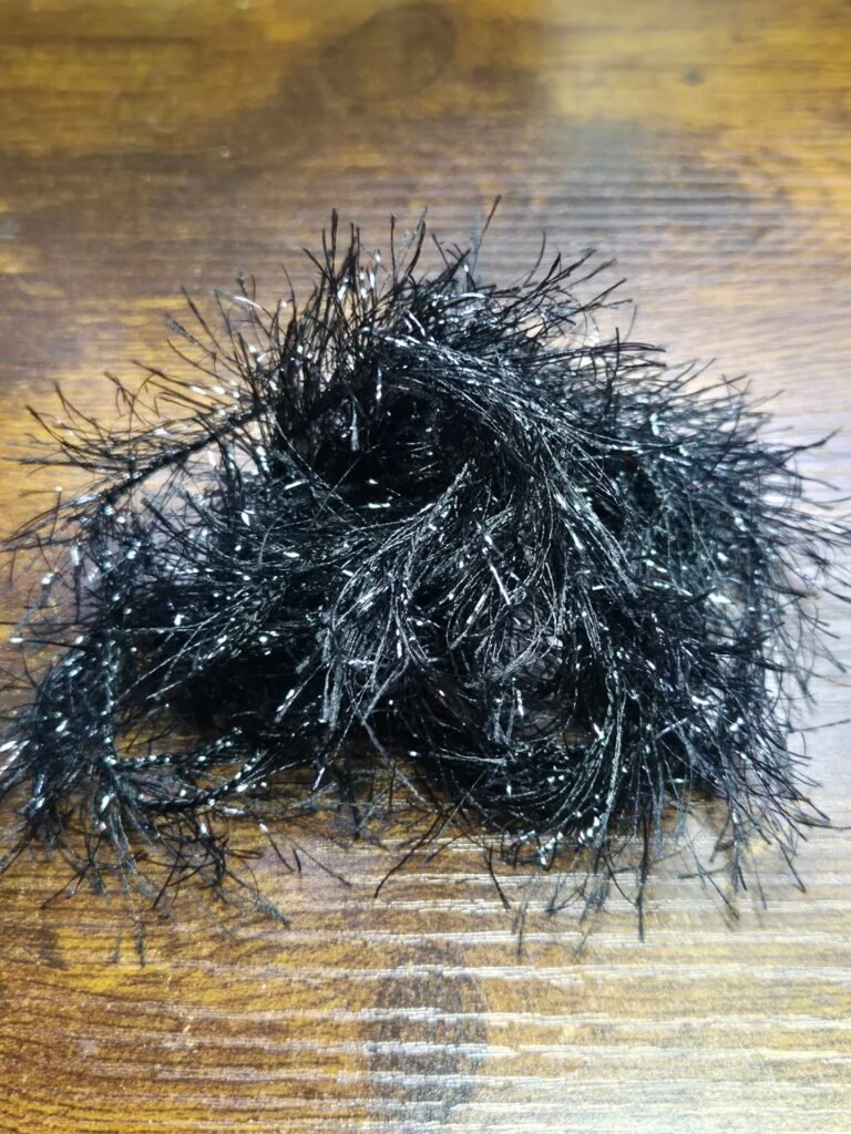 20mm Straggle Fritz fly tying material for creating fuller-bodied blobs, lures and stillwater trout flies.