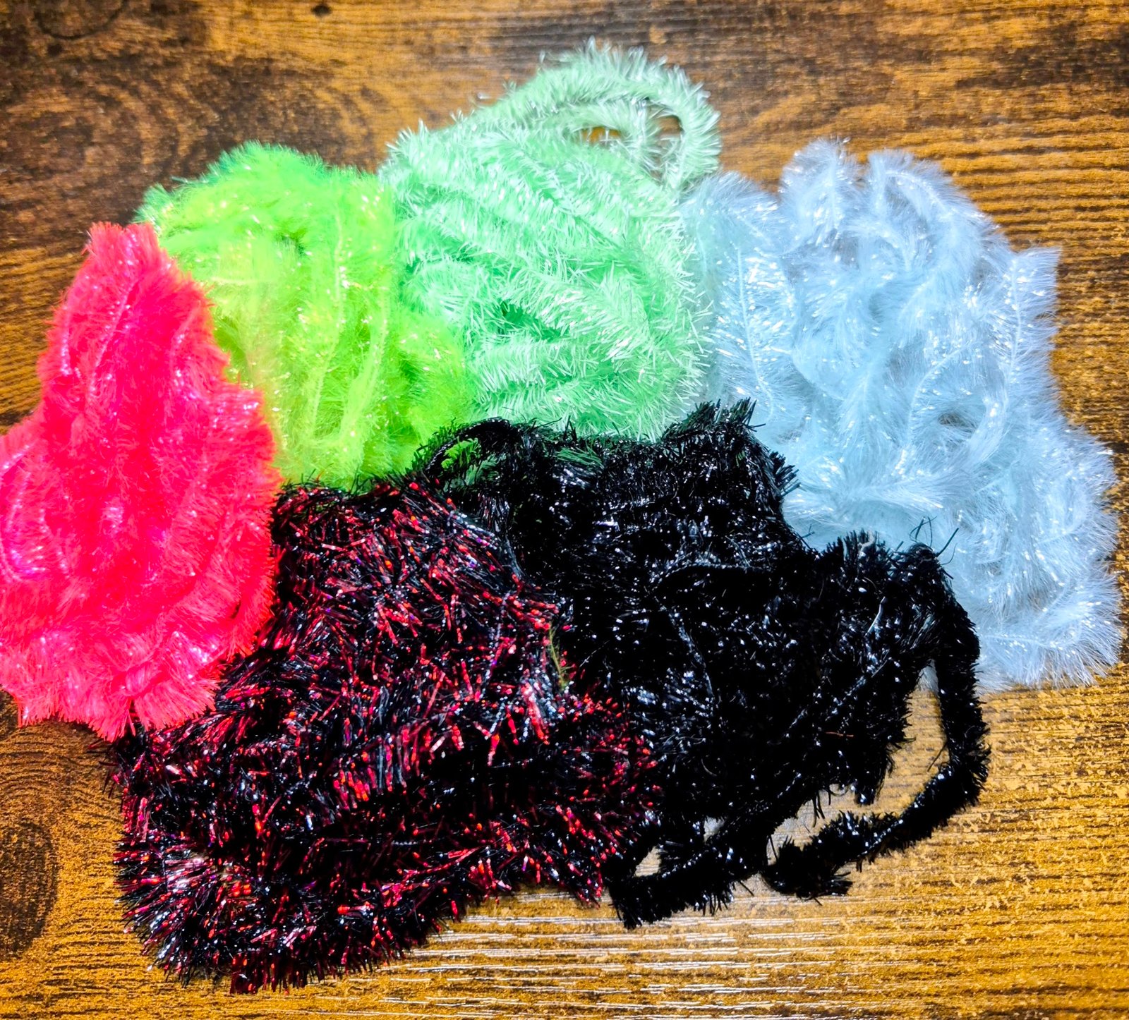 Standard 15mm fly tying fritz in assorted colours for making trout lures and stillwater flies.